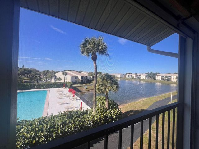1111 Green Pine Boulevard C3, West Palm Beach, FL 33409