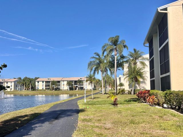 1111 Green Pine Boulevard C3, West Palm Beach, FL 33409