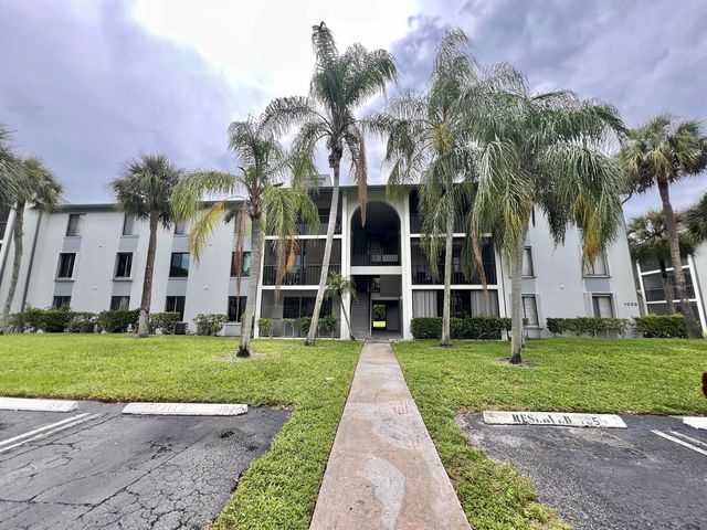 1111 Green Pine Boulevard C3, West Palm Beach, FL 33409