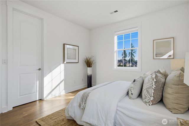 8402 121st Place SE, Newcastle, WA 98056