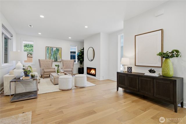 8402 121st Place SE, Newcastle, WA 98056