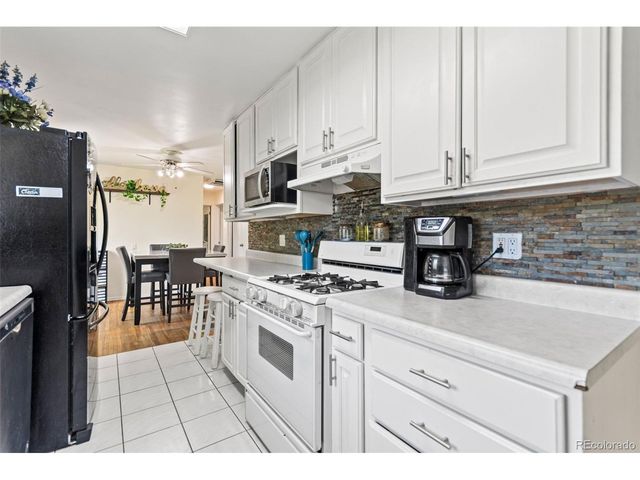 3397 W Tanforan Dr, Englewood, CO 80110