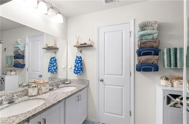 9158 Aegean CIR, Lehigh Acres, FL 33936