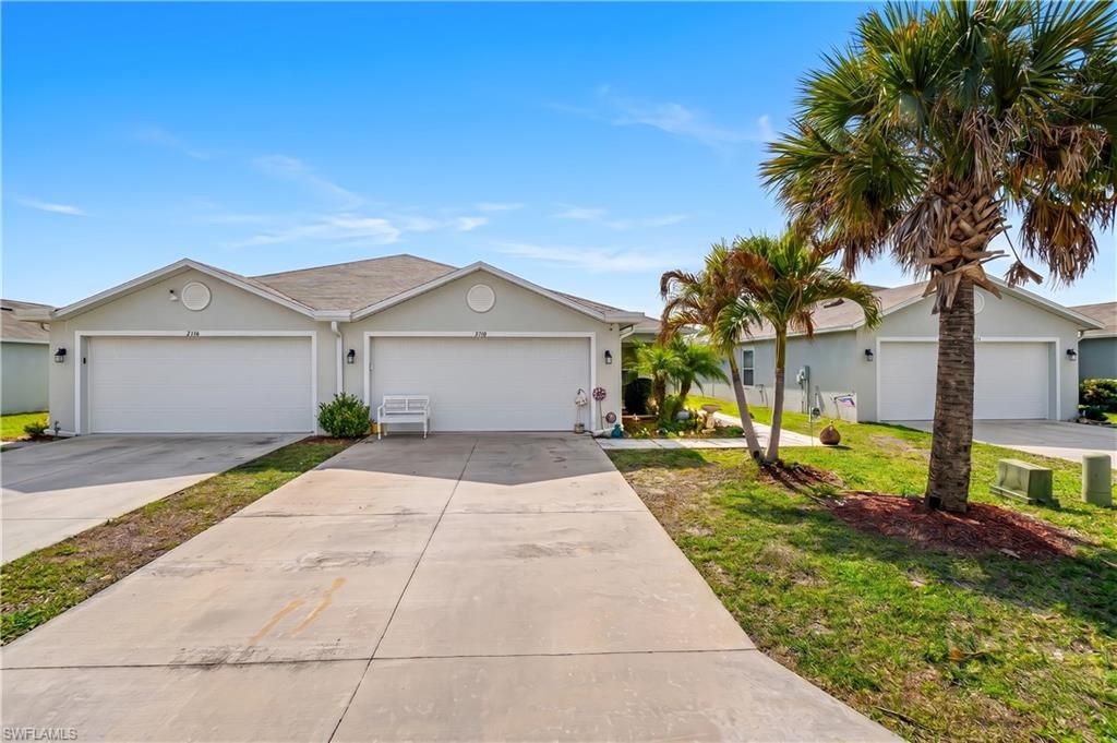 9158 Aegean CIR, Lehigh Acres, FL 33936