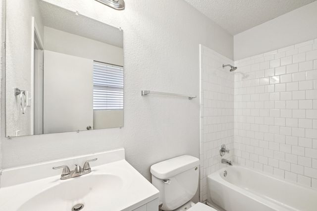 1209 Pin Oak, Denton, TX 76209