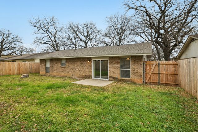1209 Pin Oak, Denton, TX 76209