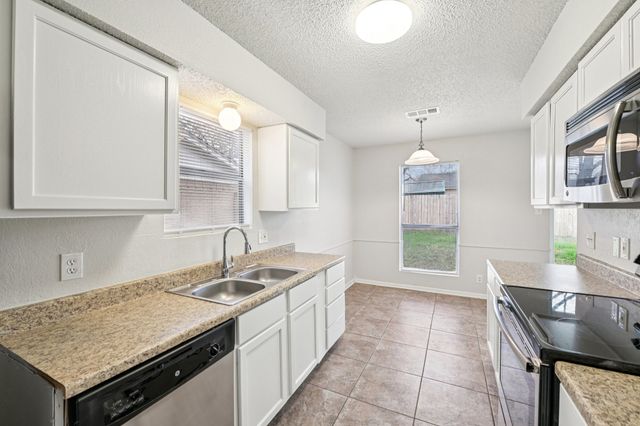 1209 Pin Oak, Denton, TX 76209