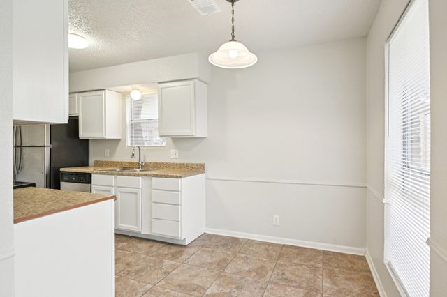 1209 Pin Oak, Denton, TX 76209