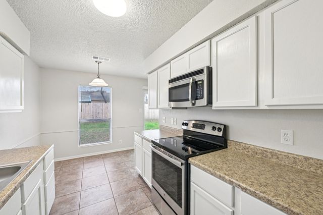 1209 Pin Oak, Denton, TX 76209