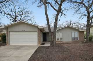 1209 Pin Oak, Denton, TX 76209