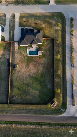 820 Dove Meadow Trail, Waxahachie, TX 75167