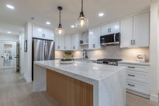 1201 Running springs Road 4, Walnut Creek, CA 94595