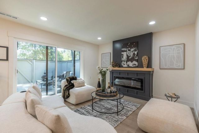 1201 Running springs Road 4, Walnut Creek, CA 94595