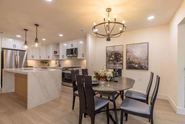 1201 Running springs Road 4, Walnut Creek, CA 94595