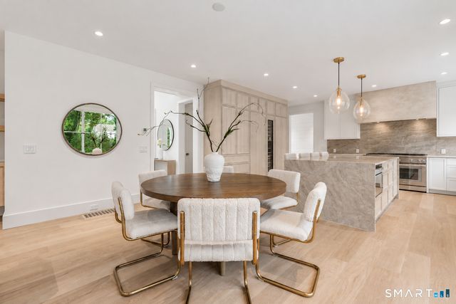 24 Oak Grove Place, New Canaan, CT 06840