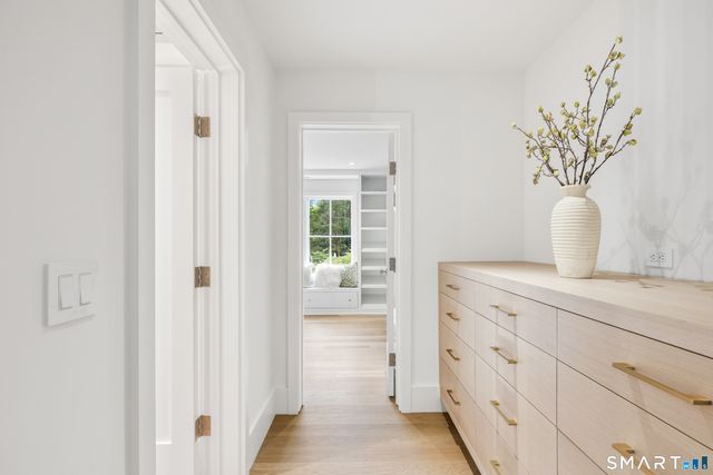 24 Oak Grove Place, New Canaan, CT 06840