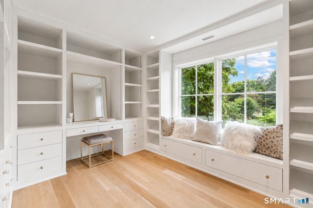 24 Oak Grove Place, New Canaan, CT 06840