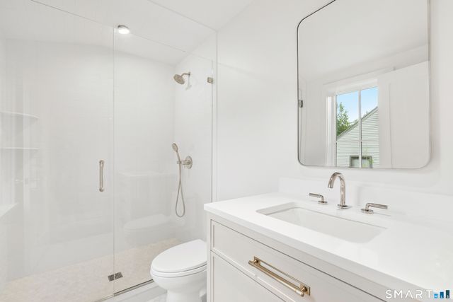 24 Oak Grove Place, New Canaan, CT 06840