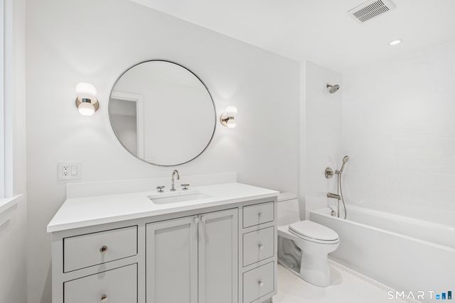 24 Oak Grove Place, New Canaan, CT 06840