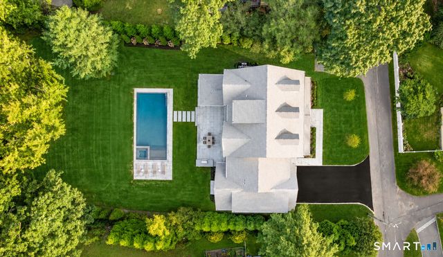 24 Oak Grove Place, New Canaan, CT 06840
