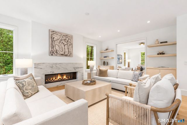 24 Oak Grove Place, New Canaan, CT 06840