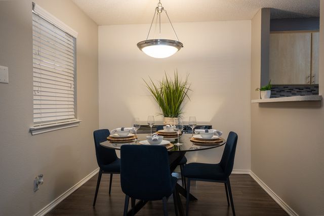 1800 Fuller Wiser Road, Euless, TX 76039