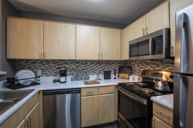 1800 Fuller Wiser Road, Euless, TX 76039