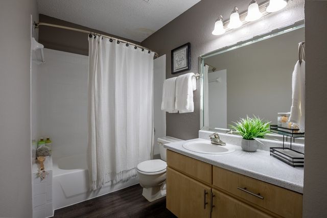 1800 Fuller Wiser Road, Euless, TX 76039