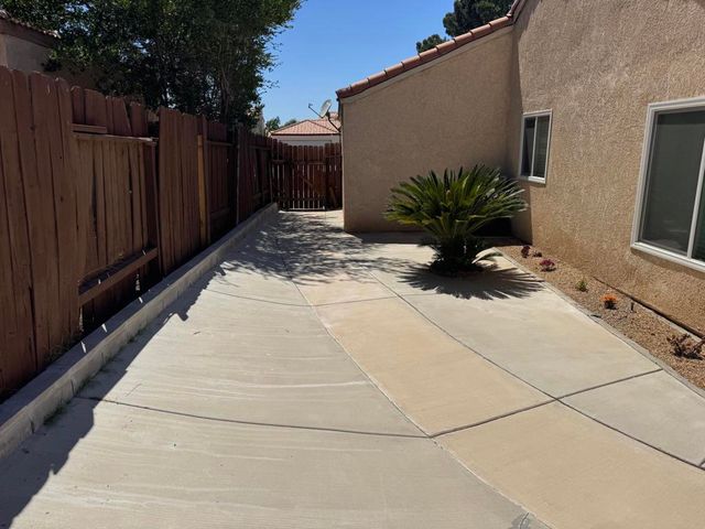 12351 Softwind Drive, Victorville, CA 92395