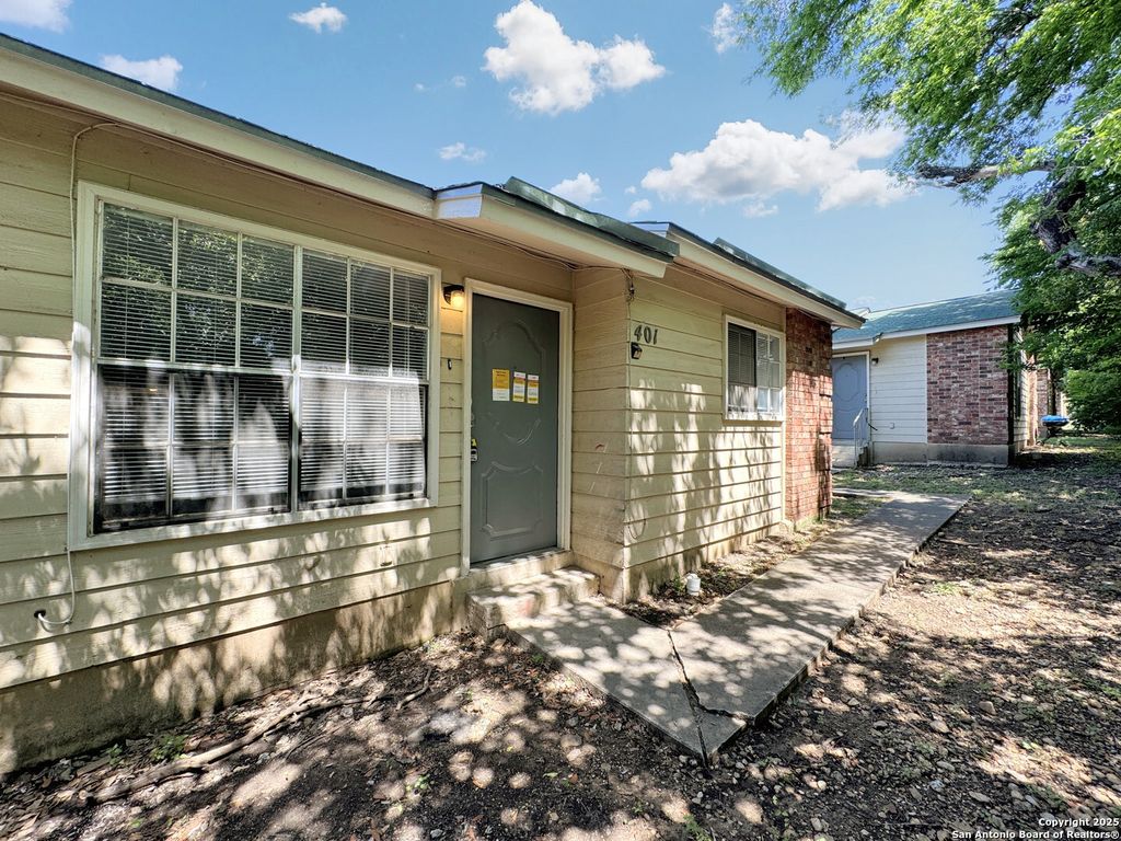 844 E Sunshine Dr Apt 401, San Antonio, TX 78228