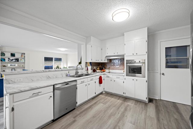 6502 Pine Manor Drive, Chattanooga, TN 37421