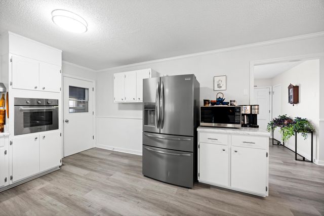 6502 Pine Manor Drive, Chattanooga, TN 37421