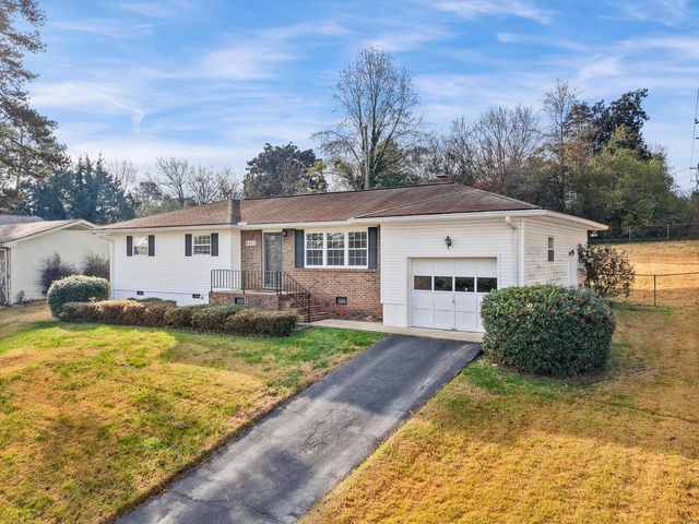 6502 Pine Manor Drive, Chattanooga, TN 37421