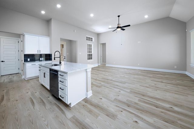 1806 Grass Valley Drive, Iowa Colony, TX 77583