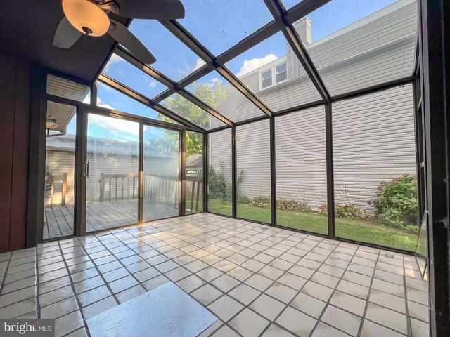 3 DUNNING CT, New Castle, DE 19720