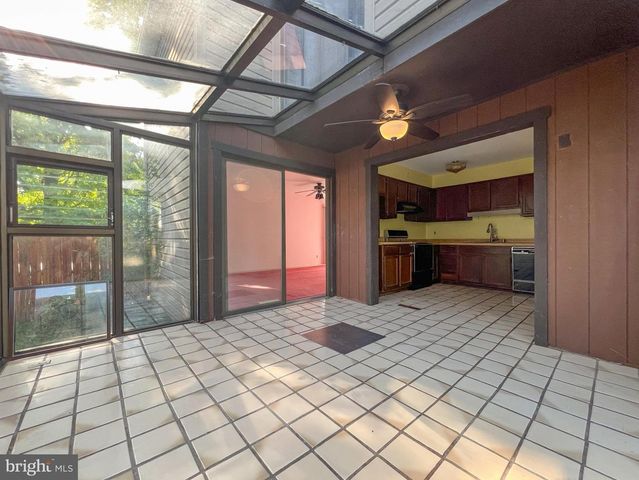 3 DUNNING CT, New Castle, DE 19720