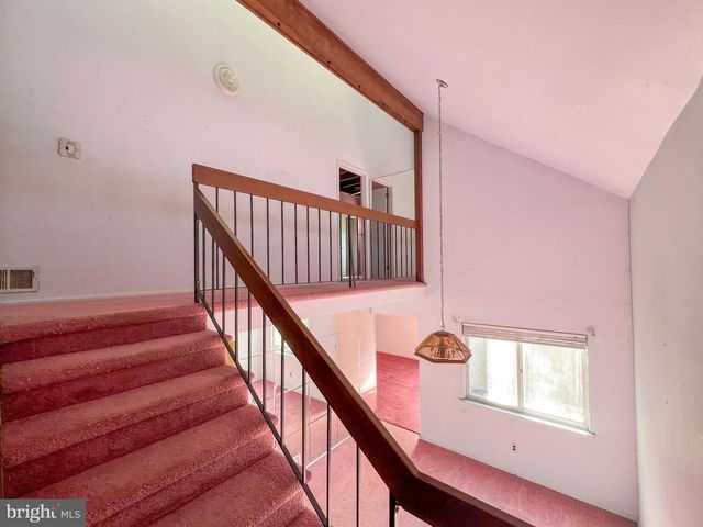 3 DUNNING CT, New Castle, DE 19720