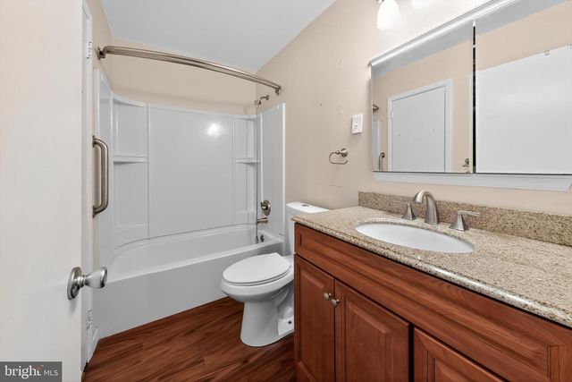 3 DUNNING CT, New Castle, DE 19720
