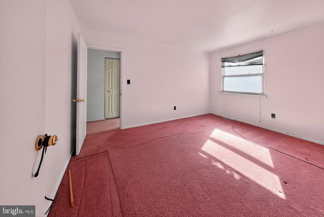 3 DUNNING CT, New Castle, DE 19720