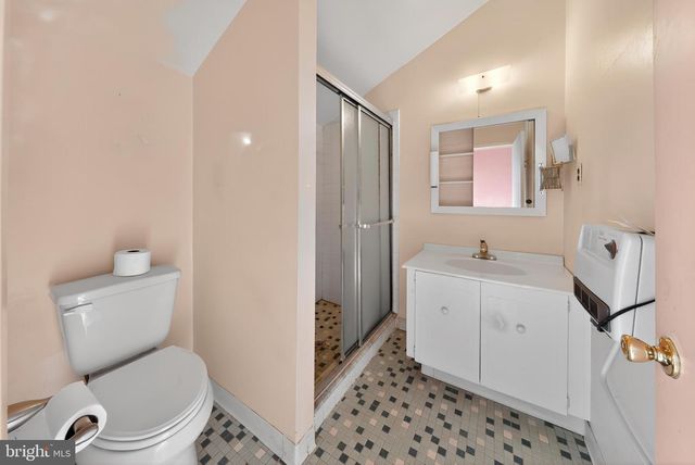 3 DUNNING CT, New Castle, DE 19720