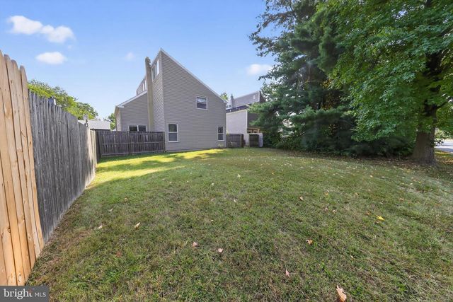 3 DUNNING CT, New Castle, DE 19720