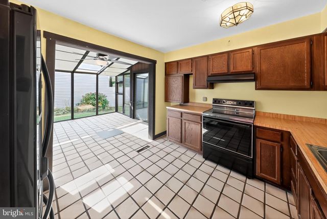 3 DUNNING CT, New Castle, DE 19720
