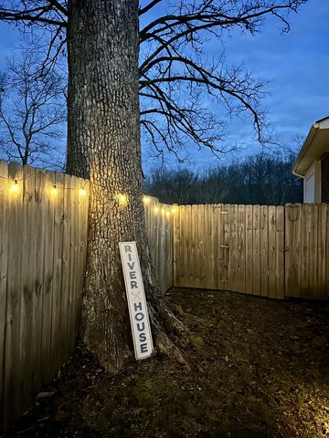 240 Fredonia Rd, Manchester, TN 37355