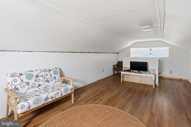 81 DOLPHIN ROAD, Tuckerton, NJ 08087