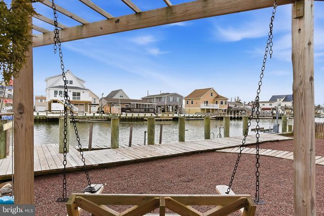 81 DOLPHIN ROAD, Tuckerton, NJ 08087