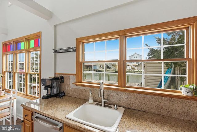 81 DOLPHIN ROAD, Tuckerton, NJ 08087