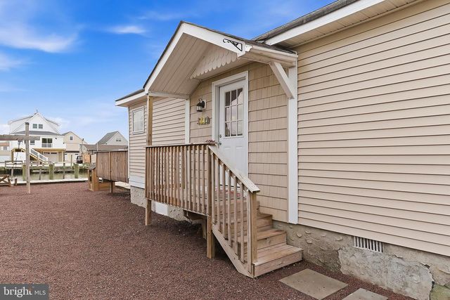 81 DOLPHIN ROAD, Tuckerton, NJ 08087