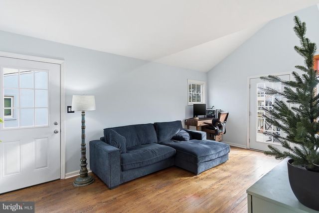 81 DOLPHIN ROAD, Tuckerton, NJ 08087