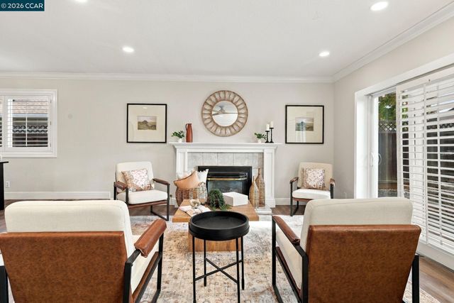 3912 Elkwood Ct, Concord, CA 94519