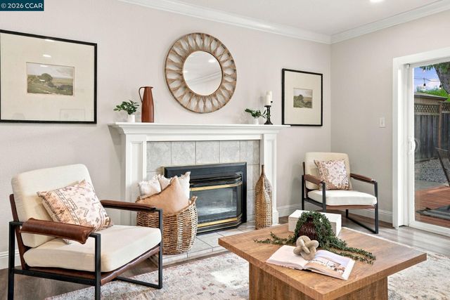 3912 Elkwood Ct, Concord, CA 94519
